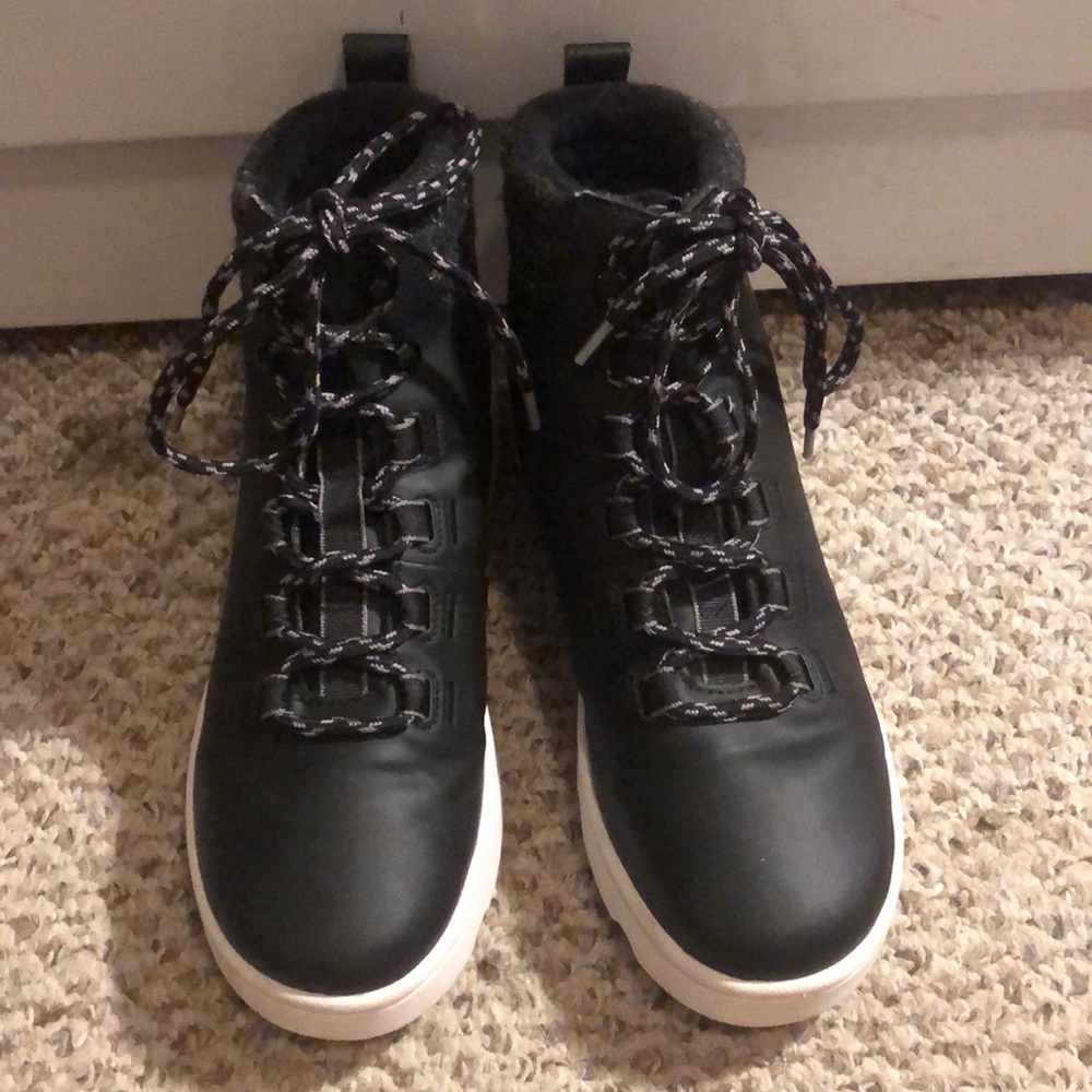 Clarks Explor boots